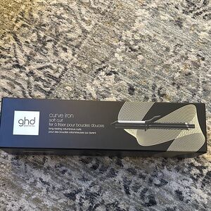 NWT ghd Black Curve Iron for Voluminous Curls